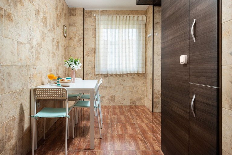 Room 2, AS EXT BMD Benalmar 4 5D, Málaga
