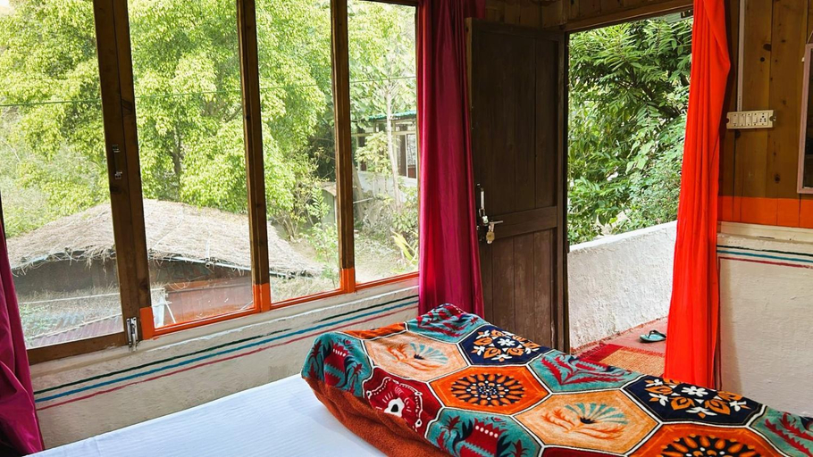 Bedroom 2, Rishikesh Valley Hotel, Tehri Garhwal