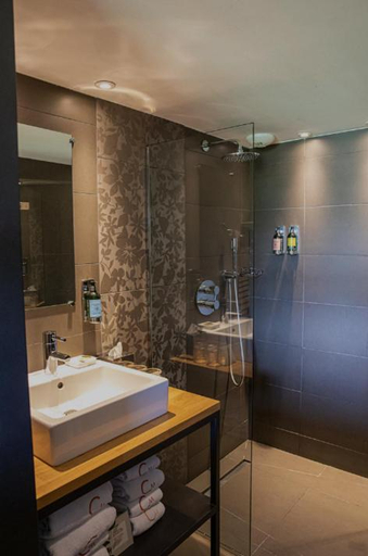 Bathroom 4, Le Petit Letraz, Haute-Savoie