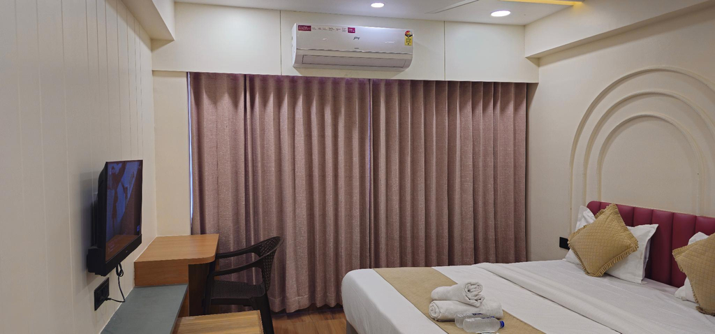 4, Hotel Silvera Inn, Ahmadabad