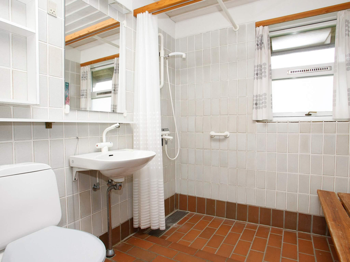 Bathroom 5, 6 person holiday park home in Hanstholm, Thisted