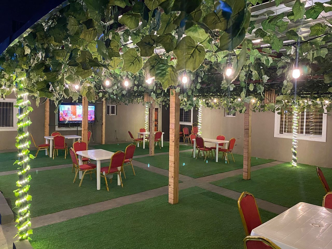 Outdoor dining 5, MerryJay Events Place, AdoOdo/Ota