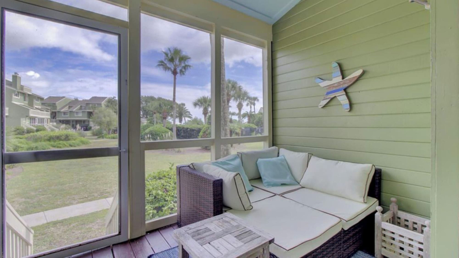 Interior 5, 7A Mariners Walk by Avantstay Walk to Beach + Pool, Charleston