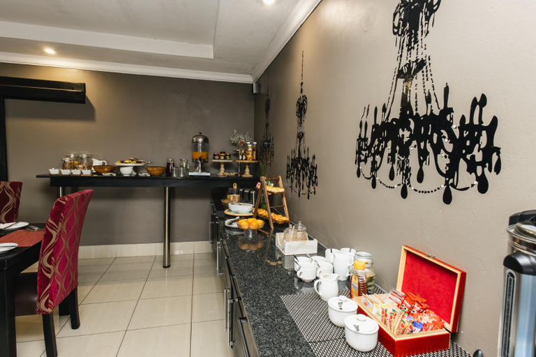 Food & Drinks 5, Altissimo Symphony Guesthouse, Mangaung
