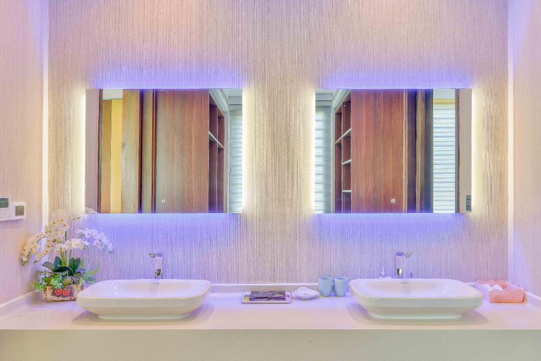 Bathroom 4, Golden Beachside Resort Danang, Da Nang