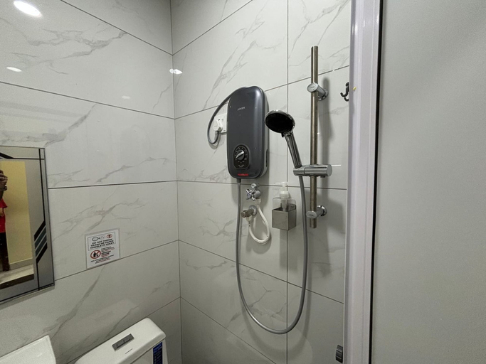 Bathroom 5, Collection O Near Sunway Karnival Mall Formerly Rest Haven, Seberang Perai Tengah