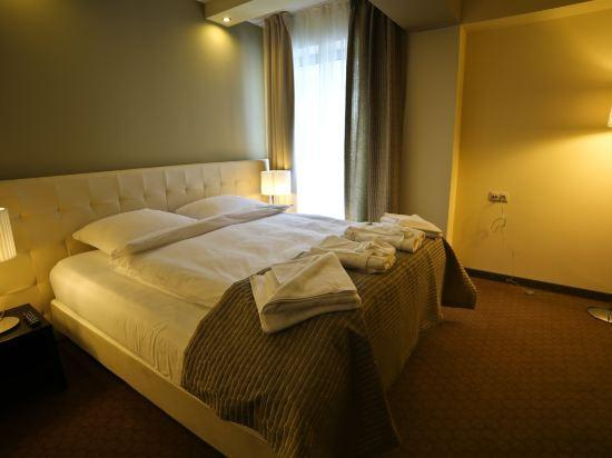 Others 2, Hotel Zimowit, Rzeszów