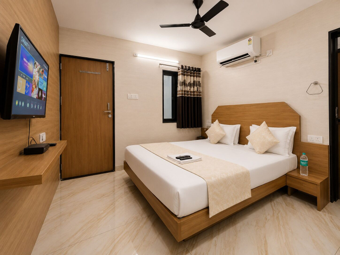 Room 5, Hotel RR, Rajkot