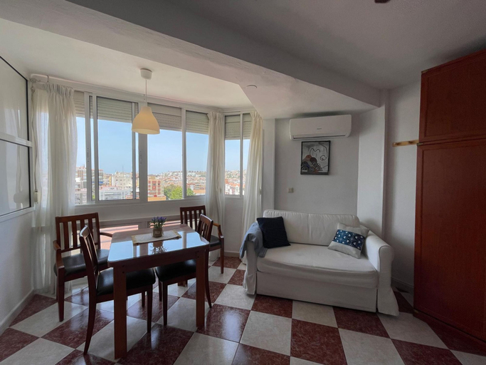 Room 3, Terrasol Plazamar 4-9, Málaga