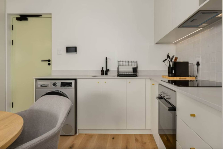 Room 5, Sage Sea Point 1 Bed Ocean View, City of Cape Town