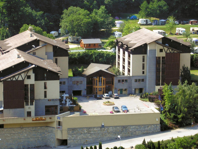 Exterior, Inviting Mountain Cabin in Savoie, Savoie