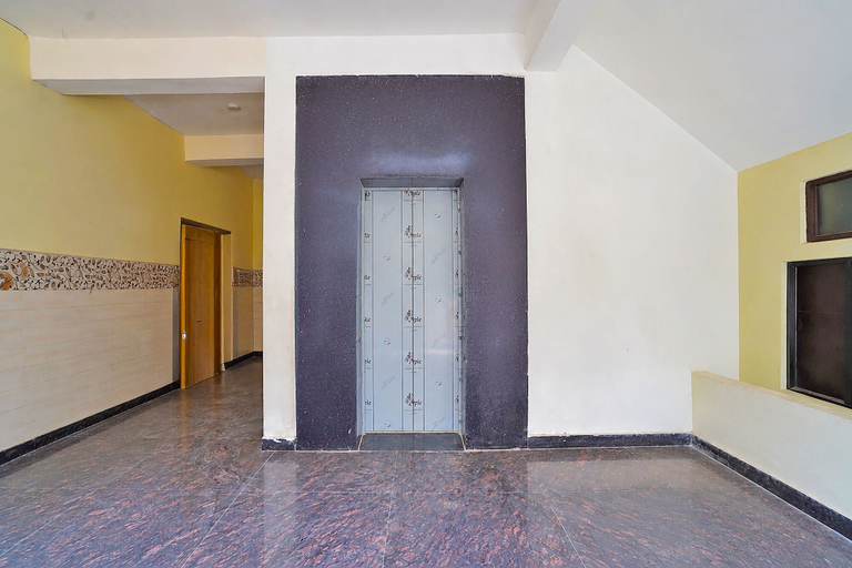 Elevator, Via Balram - Metro Station Sector 34 Noida, Gautam Buddha Nagar