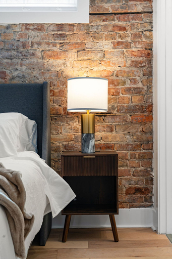Room 2, Vibrant West Town Apartment Perfect for Families, Cook