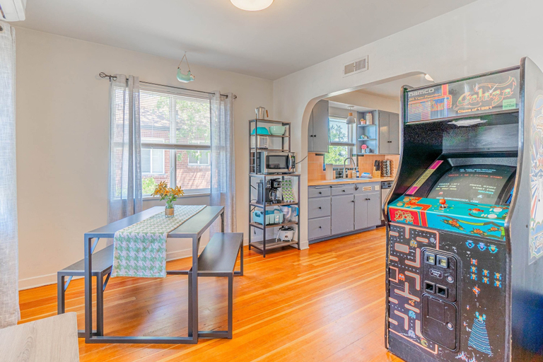 Room 1, Midtown Sanctuary w Pac-man, Washoe