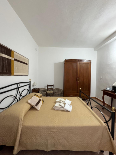 Bedroom, B&B Amistade, Nuoro