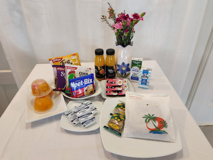 Food & Drinks 5, Ambassador Motor Lodge, Hervey Bay - Pt A