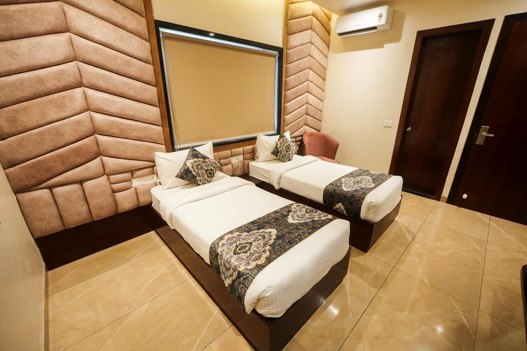 Bedroom 2, HOTEL DHAROHAR, Varanasi