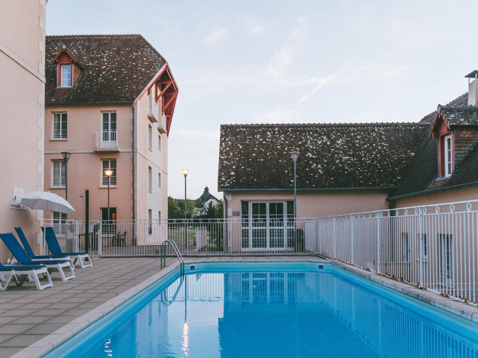 Swimming pool, Lovely Apartment in La Roche-Posay, Vienne