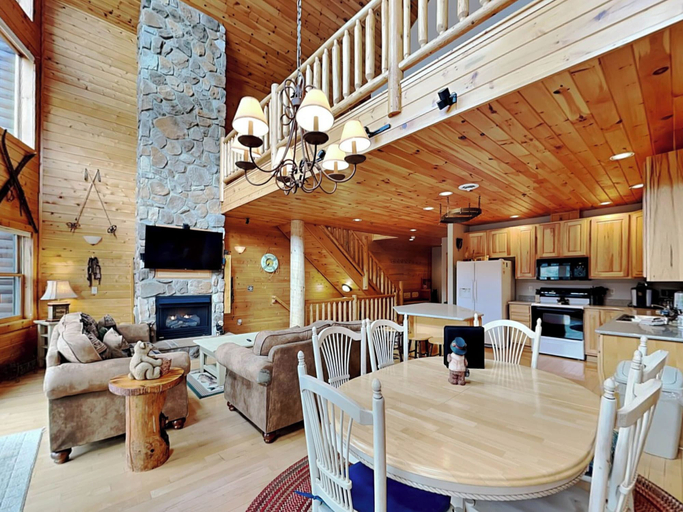 Property amenity 2, Cedar Shores Villa 10 by Taylor Made Deep Creek, Garrett