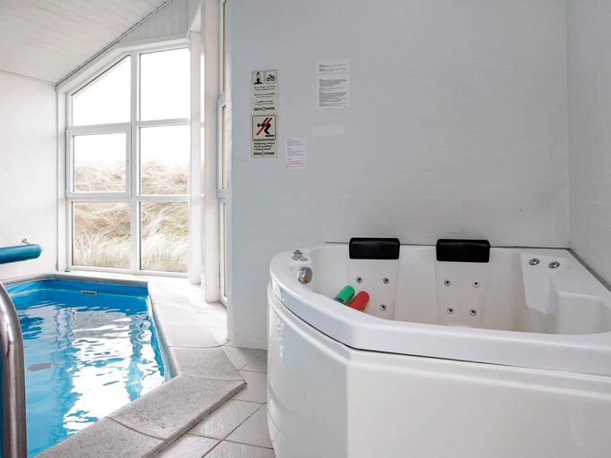 Bathroom 4, 4 star holiday home in Løkken, Jammerbugt