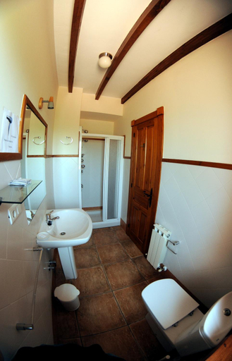 Bathroom 4, El Mirador de Rivas, Cantabria