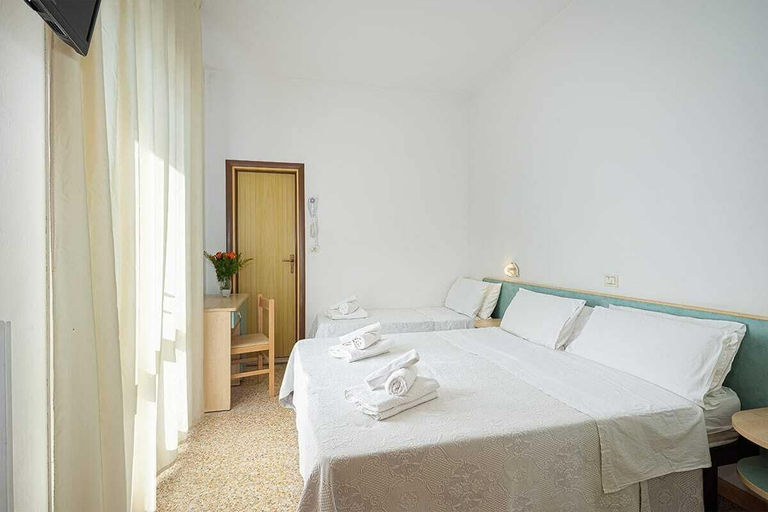 Bedroom 3, Hotel Luca, Forli' - Cesena