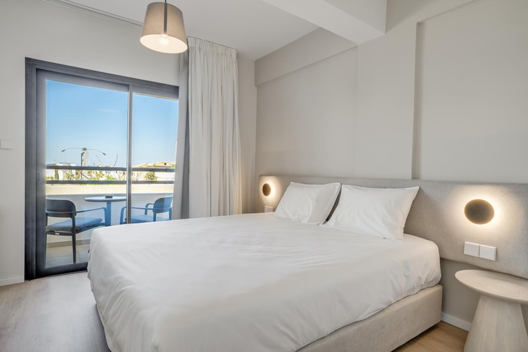 Bedroom 3, Captain Karas Collection
