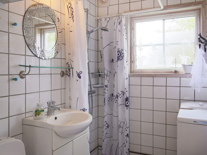 Bathroom, 6 person holiday home in Dronningmølle, Gribskov