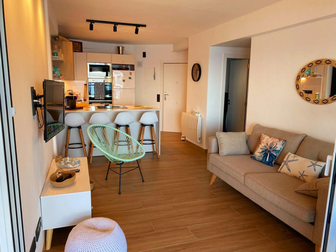 Room 2, Cozy Flat Over the Beach, Girona
