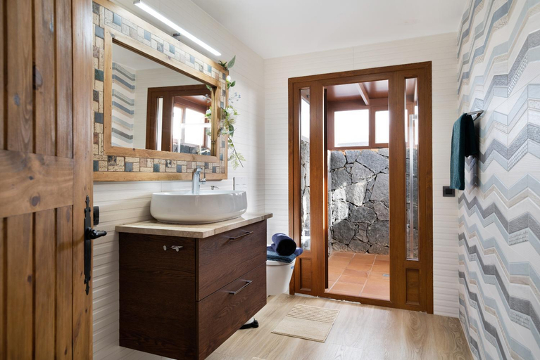 Bathroom, Villa Peaky, Las Palmas