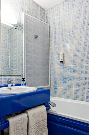 Bathroom, Tourhotel, Pas-de-Calais
