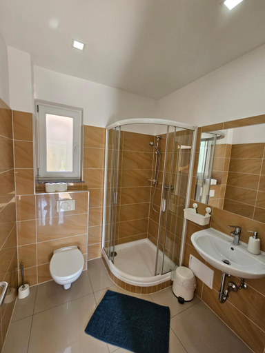 Bathroom, Domki Cztery Pory Roku, Brzesko|Brzeg