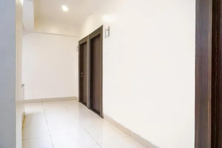 Public Area 3, Fabhotel Silver Oak, Pune