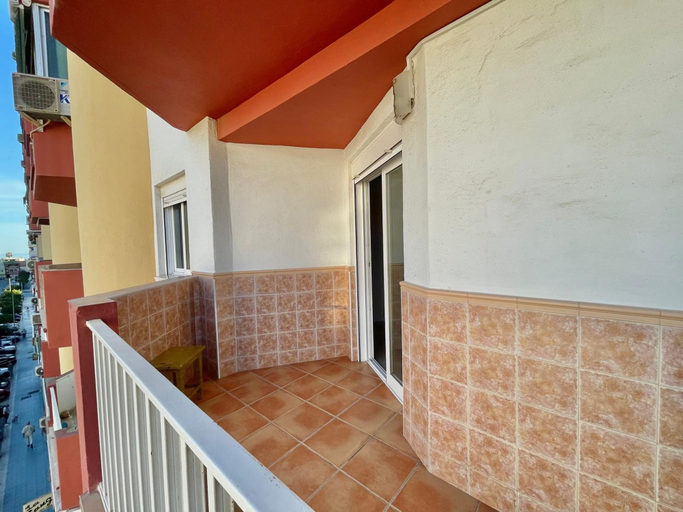 Room 5, Terrasol Trinidad 4-1, Málaga