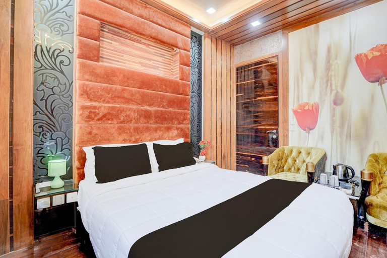 Room 4, Super Deluxe Room Palette Swaroop Nagar Shanti Kutir, Kanpur Nagar