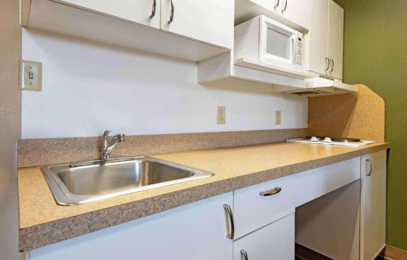 Private kitchen 4, Motel 6 Suites Rochester Henrietta NY, Monroe