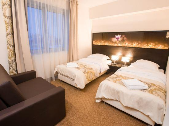 Others 4, Hotel Zimowit, Rzeszów
