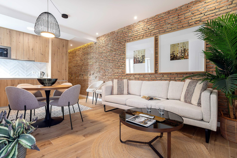 Room 4, Exclusive Penthouse With Private Terrace in Granada Buensuceso IV, Granada