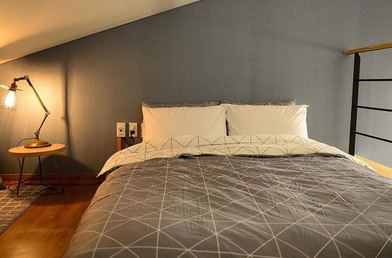 Bedroom 2, Jeju Claire de lune, Jeju