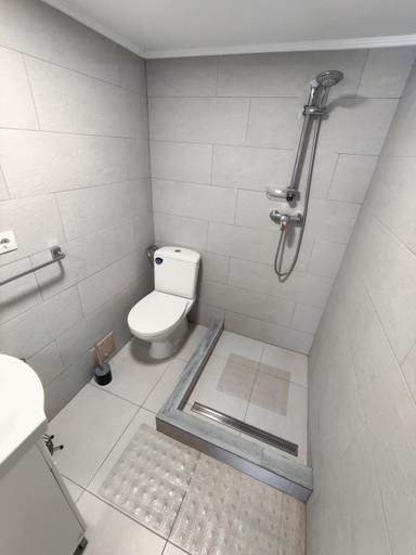Bathroom 3, La Hacienda, Chetani