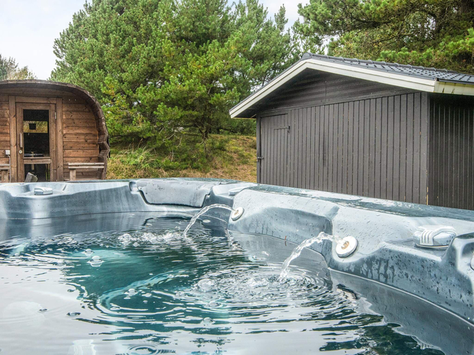 Sport & Beauty 5, 6 person holiday home in Blåvand, Varde