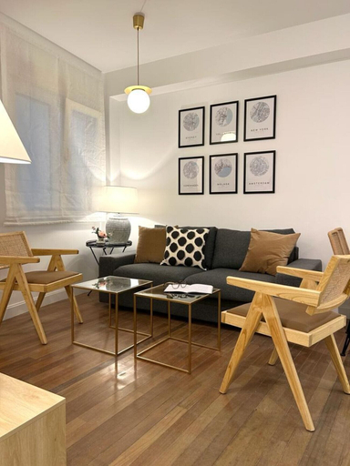 Others 2, Central Apartment in La Latina Ideal for Work or Study, Madrid