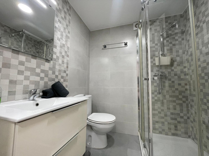 Room 5, Terrasol Plazamar 4-9, Málaga