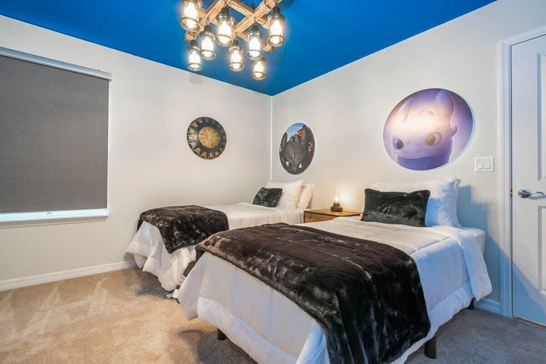 Room 2, Spacious Family Retreat w/ Pool at Windsor Island, Polk