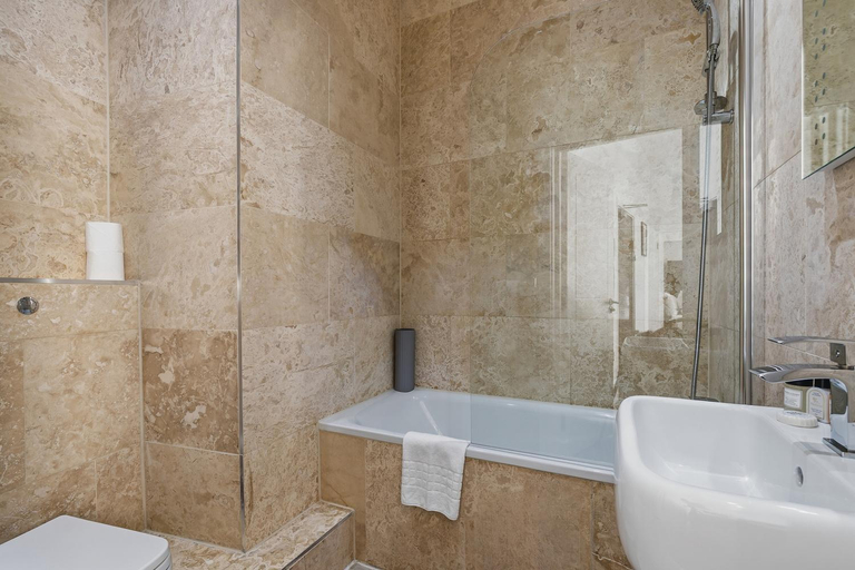 Bathroom 2, Clockwork London Flats, London