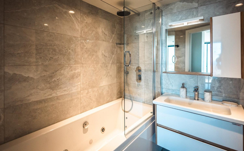 Bathroom 4, Mercury Suites - Skydream Getaways, St Julian's
