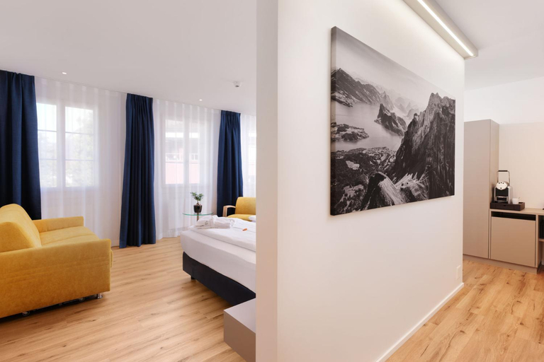 Bedroom 2, Hotel Engel, Nidwalden
