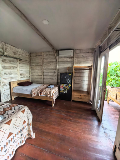 Bedroom 2, Dikaloha Surfschool and Stay, Jembrana