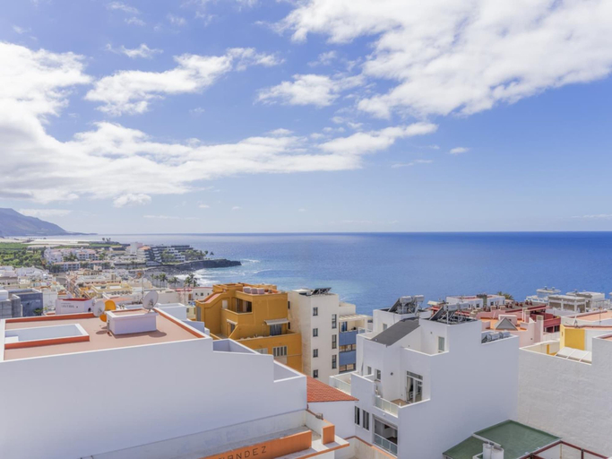 Room 3, CHL Naos del Mar Lovely Place Pool Beach, Santa Cruz de Tenerife