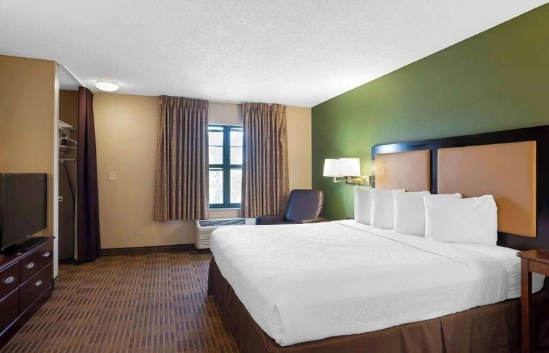Room 3, Motel 6 Suites Memphis Airport, TN, Shelby